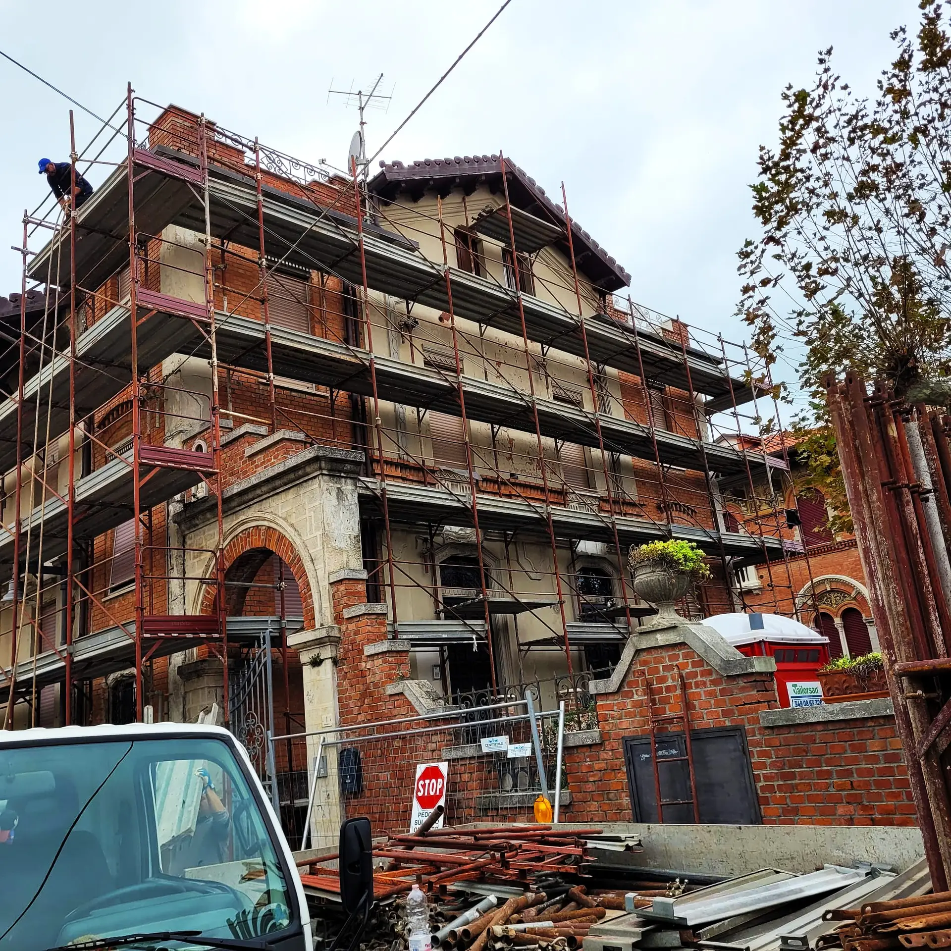 Portfolio Massa Carrara, Versilia Ponteggi SRL